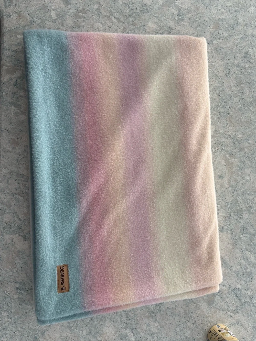 BEARPAW Steph Faux Cashmere throw blanket. Excellent/new condition